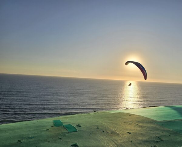 Parapente en el horizonte